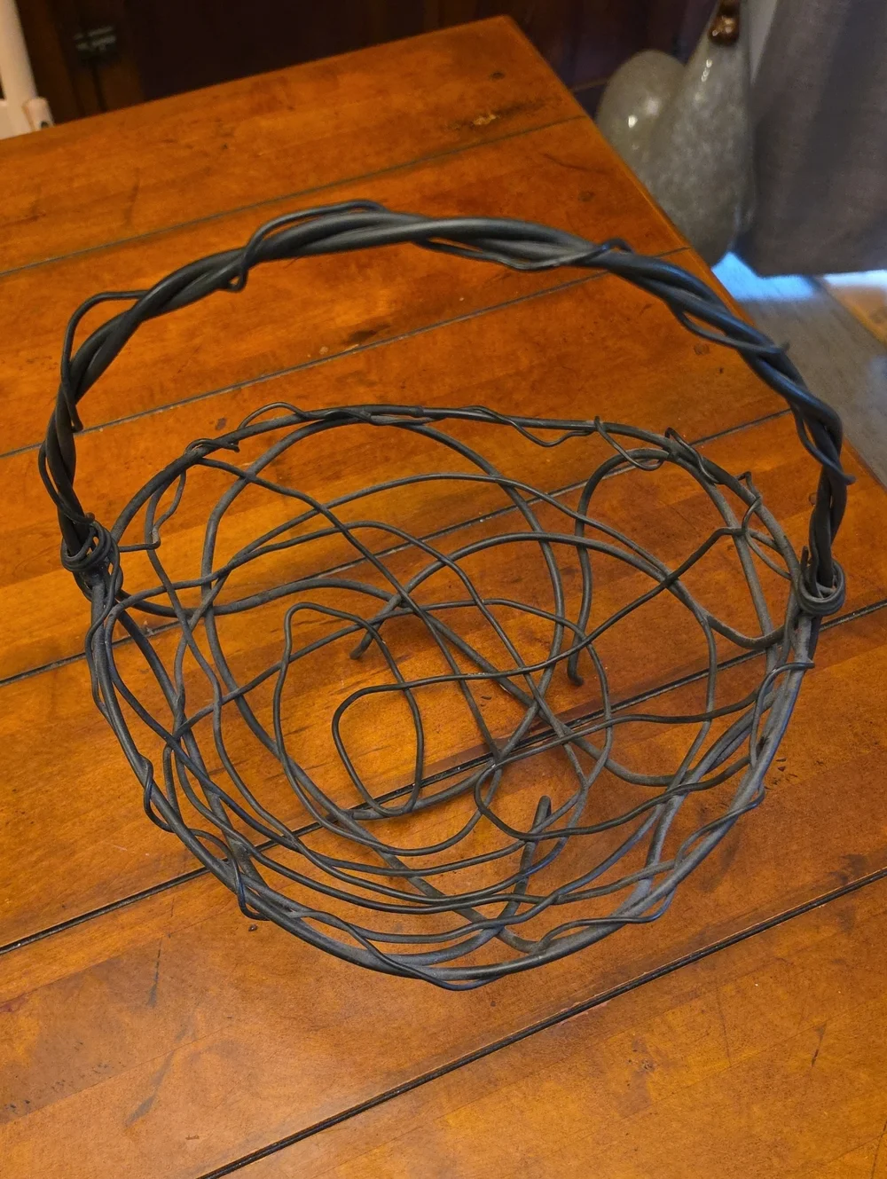 DECORATIVE BLACK WIRE BASKET